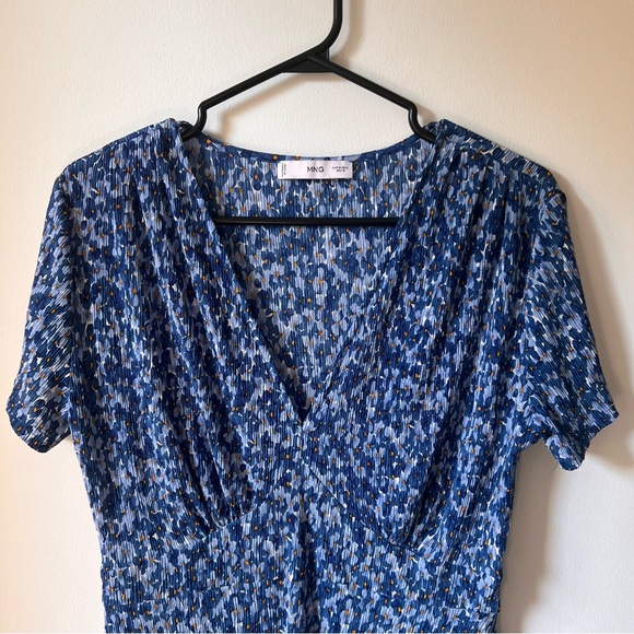 Mango Dress - Picture 2 of 7